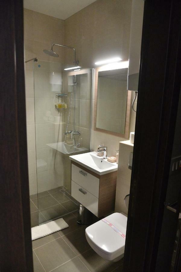 Helada Apartments 蒂瓦特 外观 照片