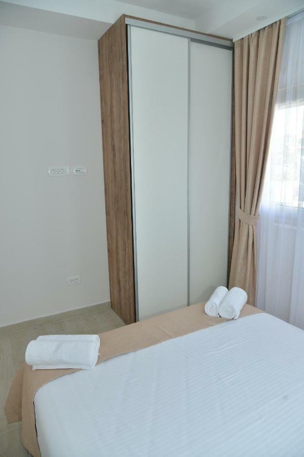 Helada Apartments 蒂瓦特 外观 照片