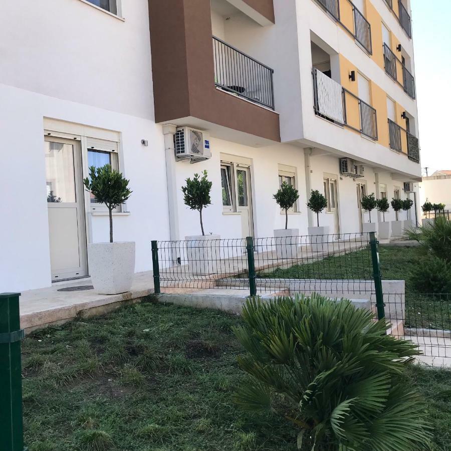 Helada Apartments 蒂瓦特 外观 照片