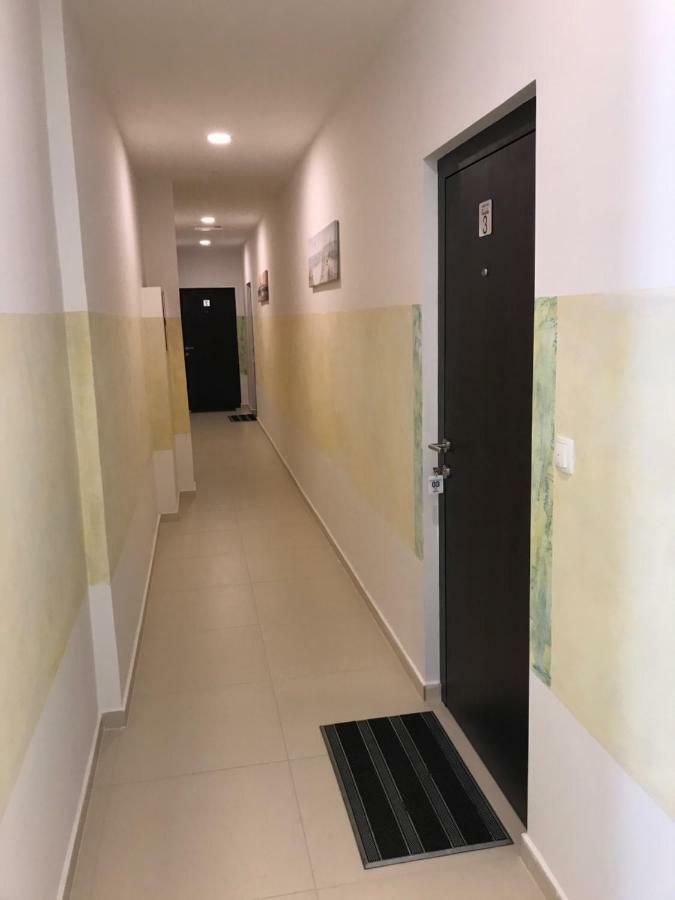 Helada Apartments 蒂瓦特 外观 照片