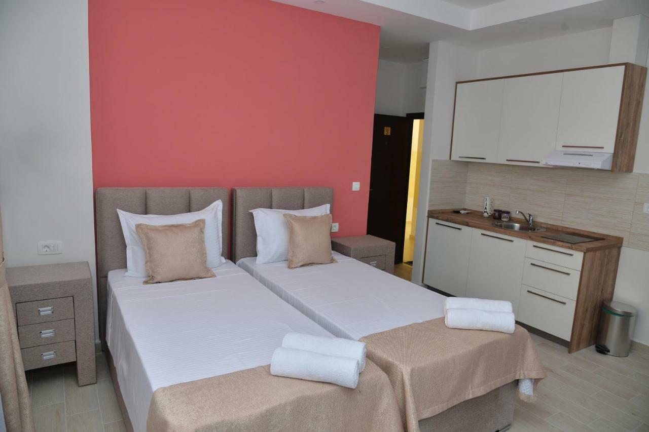 Helada Apartments 蒂瓦特 外观 照片